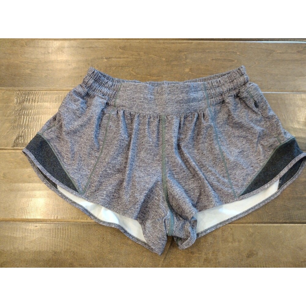 LULULEMON Women's Hotty Hot heather gray 2.5" inseam athletic shorts - size 8